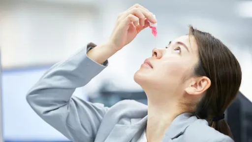 น้ำตาเทียมรักษาตาแห้ง ใช้อย่างไรให้ปลอดภัย