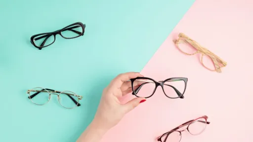 แนะนำ 13 กรอบแว่นสายตาผู้หญิง