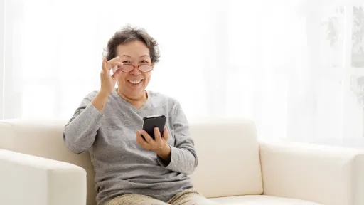  เลนส์โปรเกรสซีฟ เหมาะกับใคร