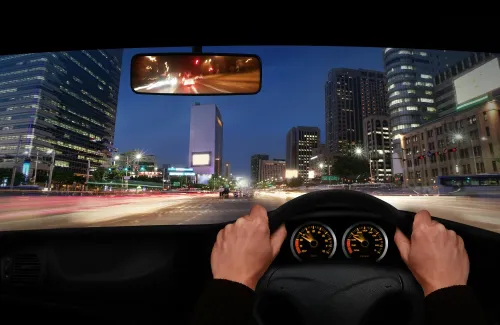 ขับรถกลางคืนให้ปลอดภัย