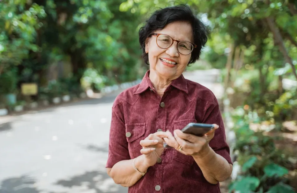 แว่นคนแก่ เลือกแบบไหน