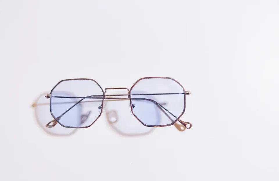 กรอบแว่นสายตาผู้หญิง ทรง Geometric