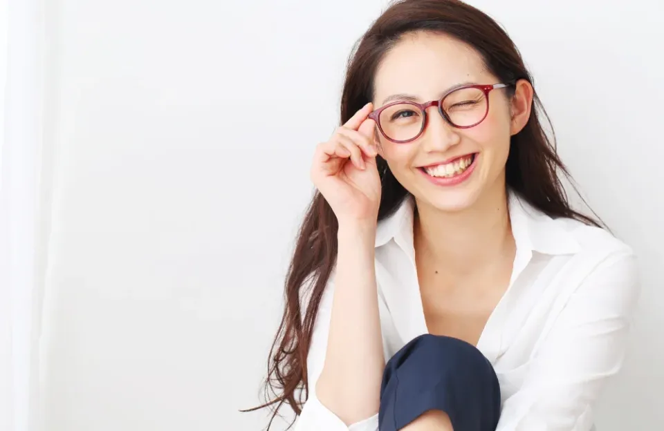 เลนส์โปรเกรสซีฟ ข้อเสีย ข้อดี