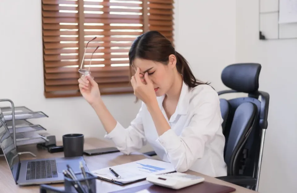 ใส่แว่นไม่ตรงค่าสายตา เสี่ยงอะไรบ้าง