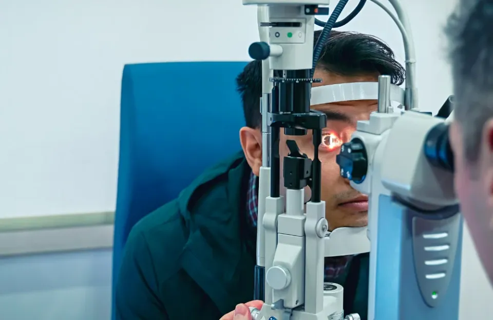  ตาบอดกลางคืน รักษาอย่างไร